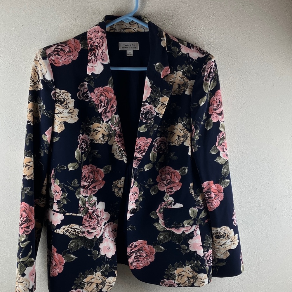 Tahari Arthur S. Levine Floral Blazer Size 12 – Navy Rose Print, Elegant State
